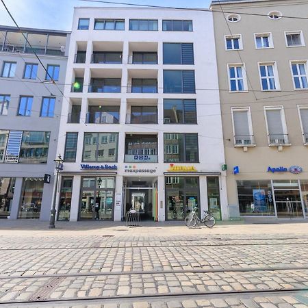 Global Living - Design Apartment I Rathausplatz I Beamer I Ac I Kitchen I Augsburg Kültér fotó